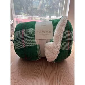 New Threshold 50" x 60” Green Whte Red Plaid Fleece Throw Blanket Faux Shearling